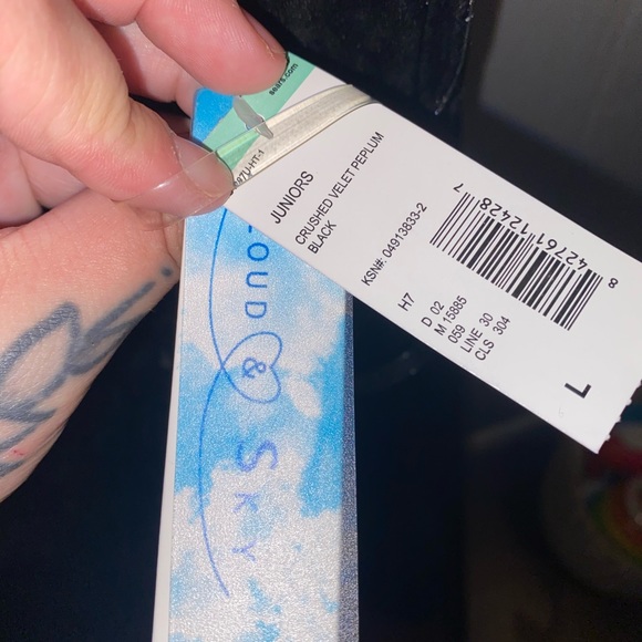 Black crushed velvet tank size L NWT - Picture 2 of 2